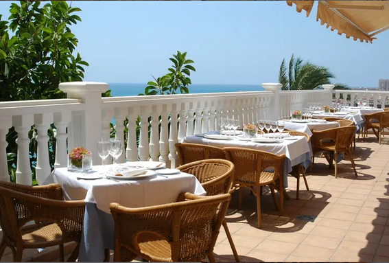 Terraza exterior del Hotel Masa