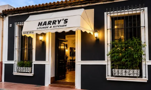 Harry’s Lounge & Kitchen